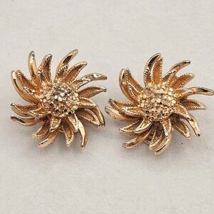 Vintage Capri Earrings Gold Plated Layered Sunburst Flower Textured Clip On 1in